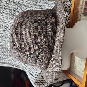 VTG Nordstrom 100% Pure Wool Laine Fedora - Made in Ireland with Feather Accent